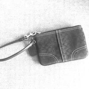 NEW- COACH Signature Black Wristlet / Wallet